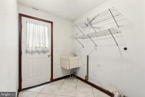 $699,900 | 1 Wayne Circle, Lower Gwynedd, PA 19002