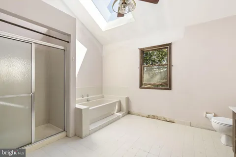 $699,900 | 1 Wayne Circle, Lower Gwynedd, PA 19002