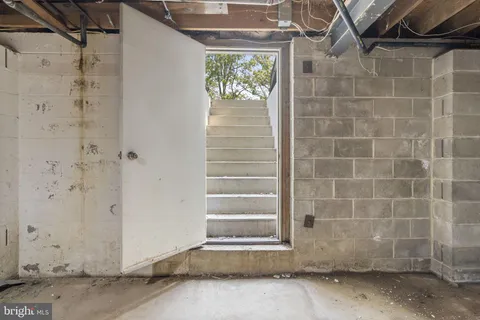 $699,900 | 1 Wayne Circle, Lower Gwynedd, PA 19002