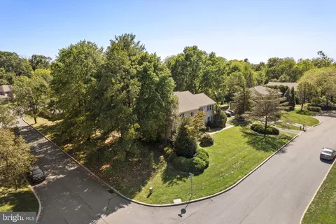 $699,900 | 1 Wayne Circle, Lower Gwynedd, PA 19002