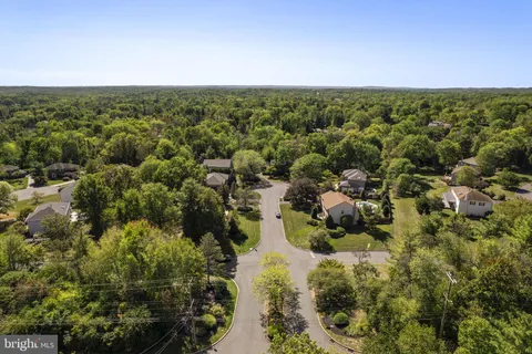 $699,900 | 1 Wayne Circle, Lower Gwynedd, PA 19002