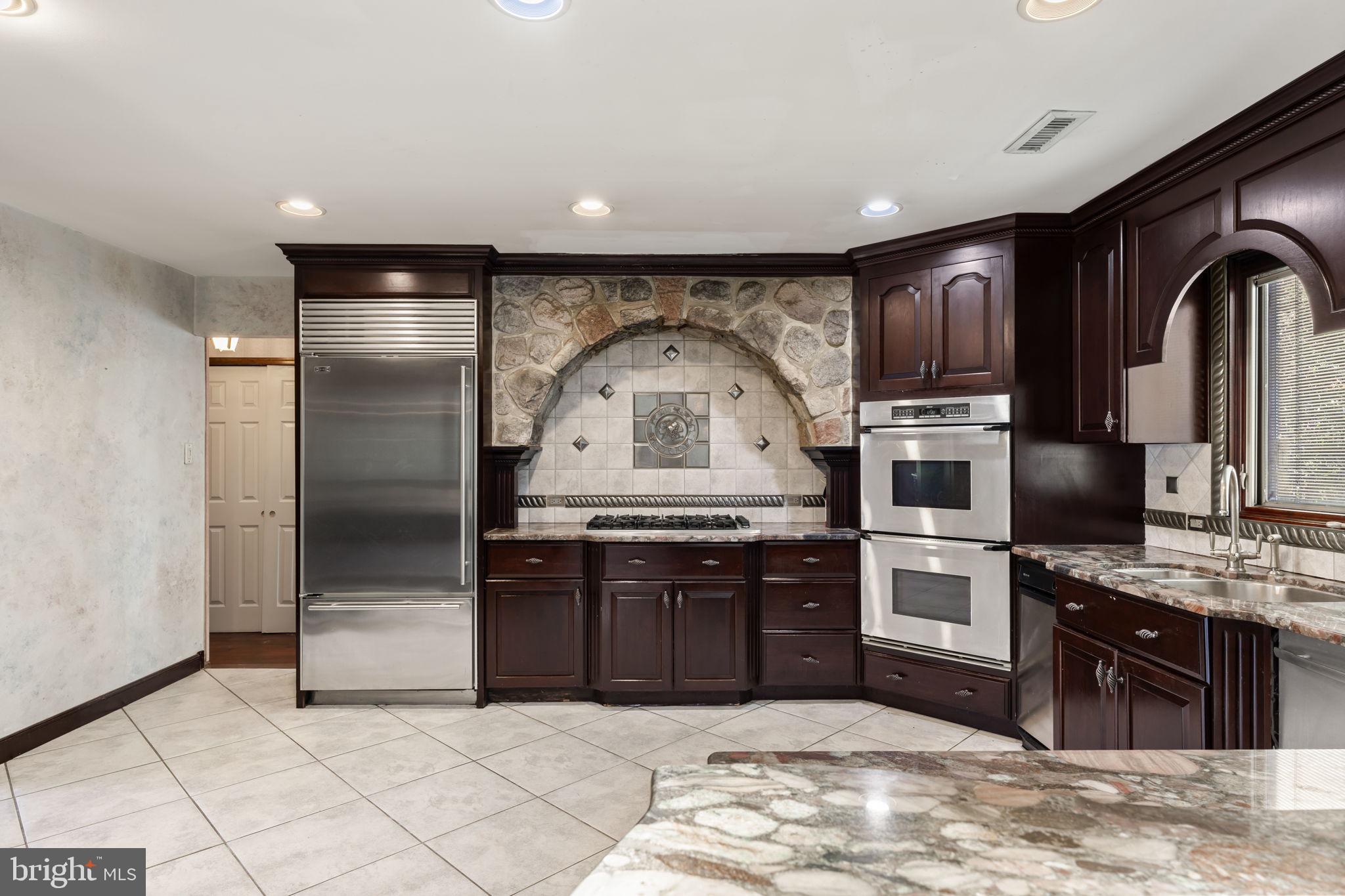 1 Wayne Circle Lower Gwynedd, PA 19002 - Photo 8 of 44 Granite Countertops, Stainless Appliances + More!