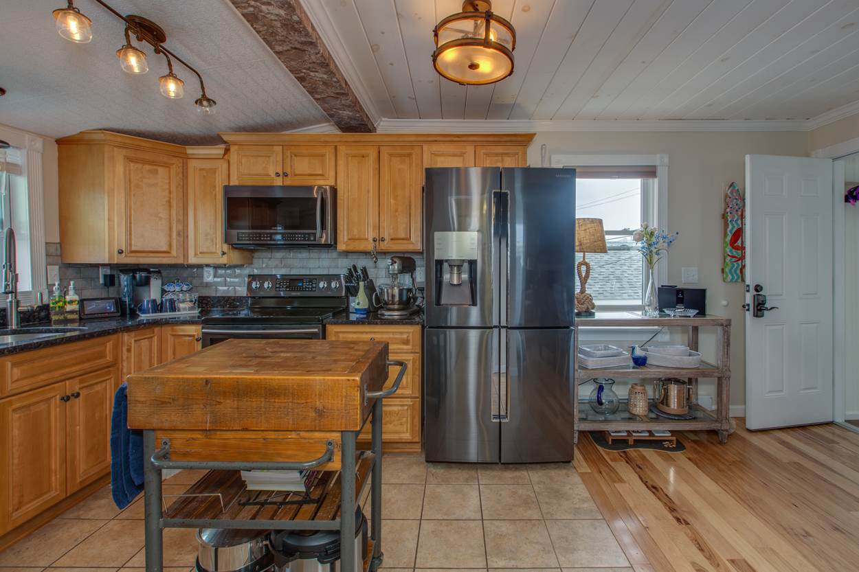 80 Island Path Hampton, NH 03842 - Photo 6 of 40