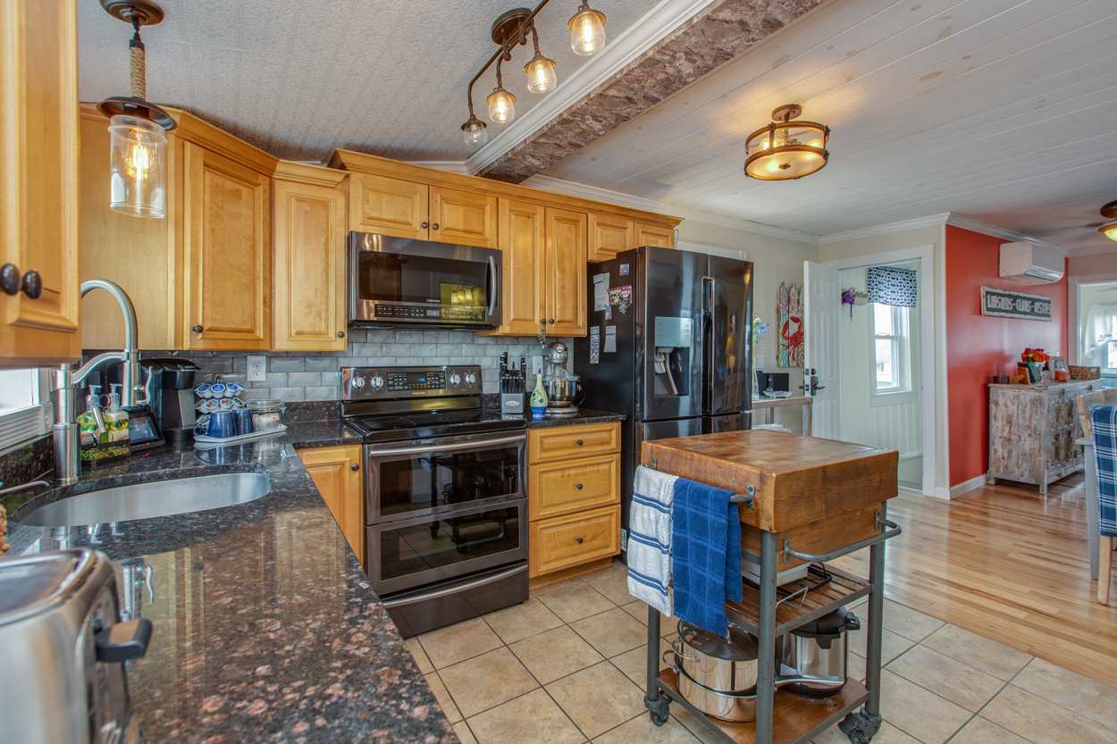 80 Island Path Hampton, NH 03842 - Photo 7 of 40