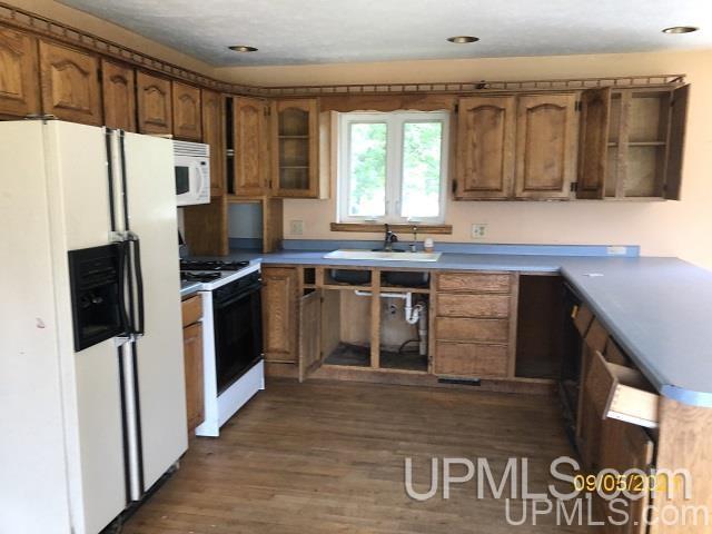 N15601 D Road Bark River, MI 49807 - Photo 4 of 9