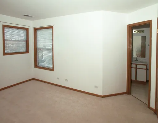 $2,100 | 1062 Sheridan Circle, Naperville, IL 60563