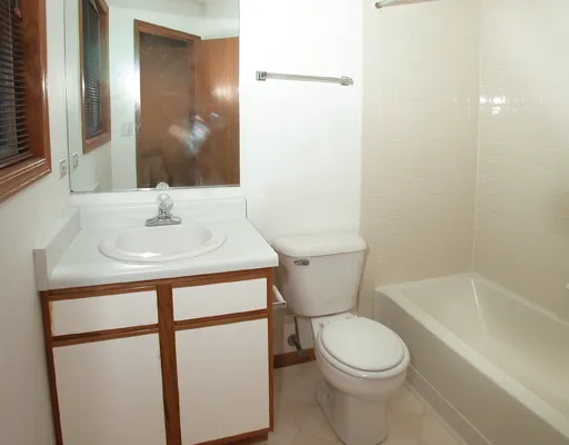 $2,100 | 1062 Sheridan Circle, Naperville, IL 60563