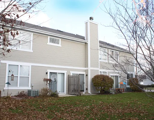 $2,100 | 1062 Sheridan Circle, Naperville, IL 60563