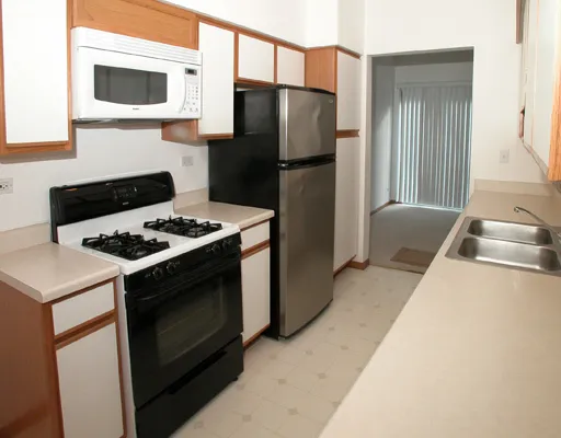 $2,100 | 1062 Sheridan Circle, Naperville, IL 60563