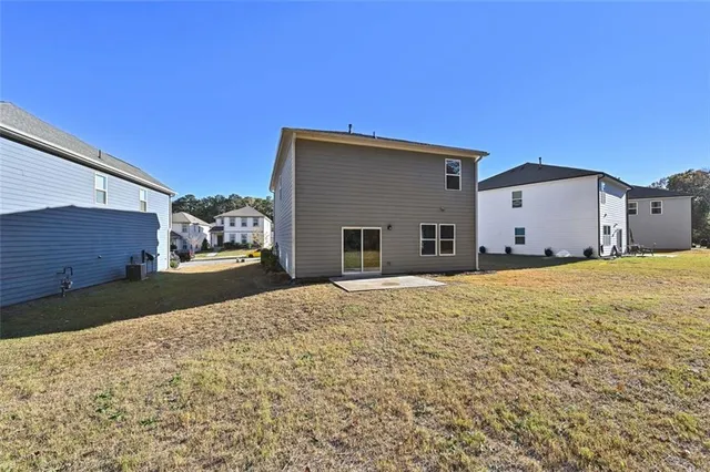 a house view with a outdoor space