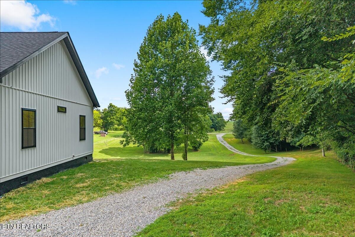 225 Summit Road Madisonville, TN 37354 - Photo 11 of 18