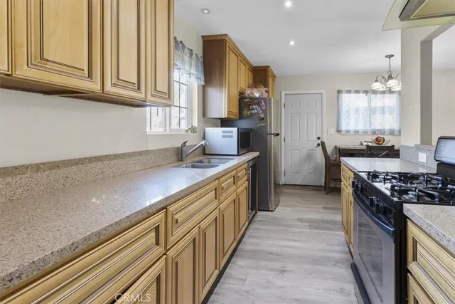 $639,998 | 1386 East 6th Street, Ontario, CA 91764