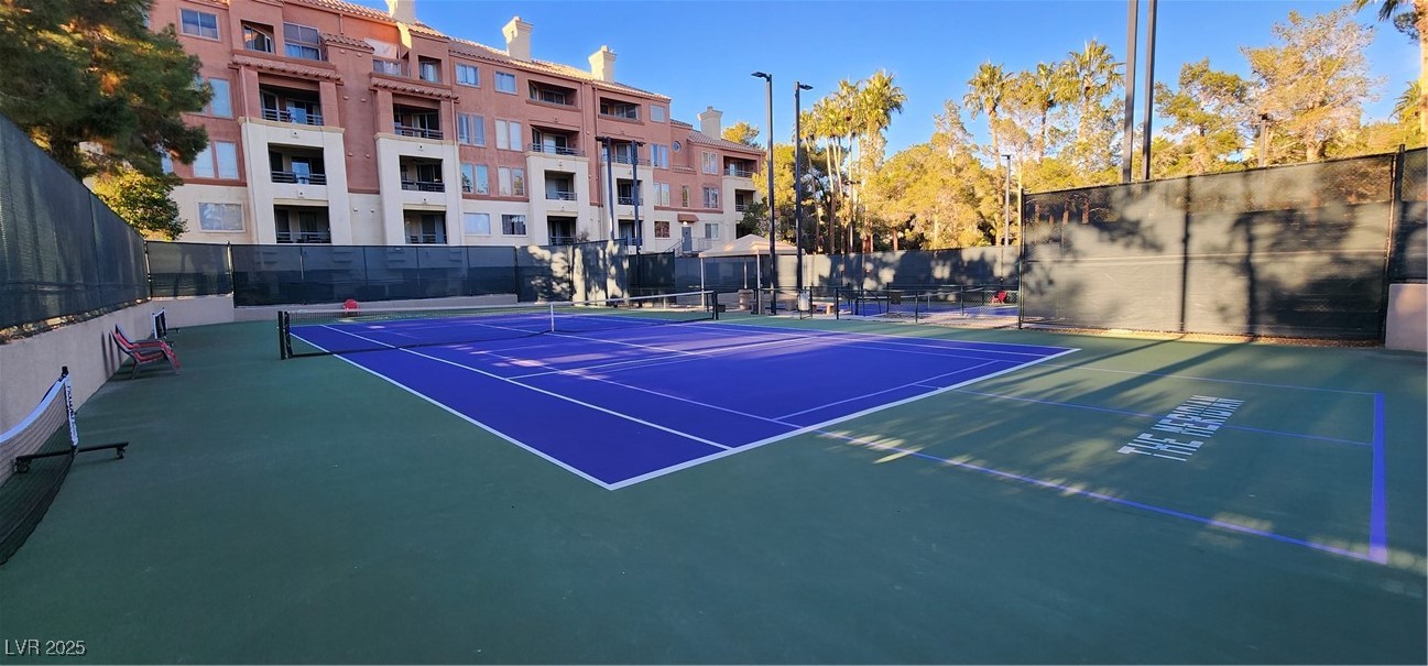 210 East Flamingo Road, Unit 326 Las Vegas, NV 89169 - Photo 49 of 58 Tennis courts and pickleball.