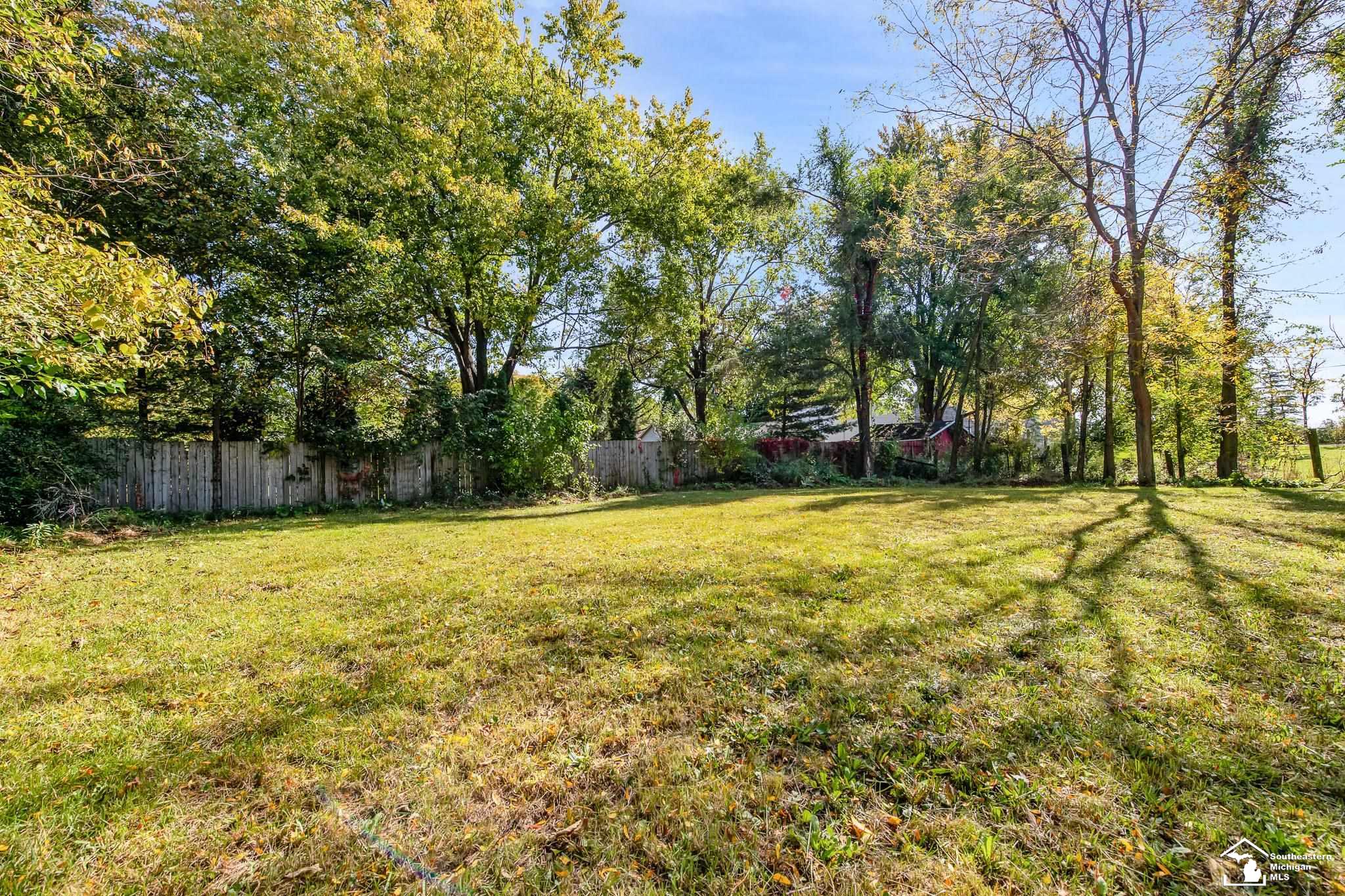 7074 West Cadmus Road Adrian, MI 49221 - Photo 27 of 41 50124532-28.JPG