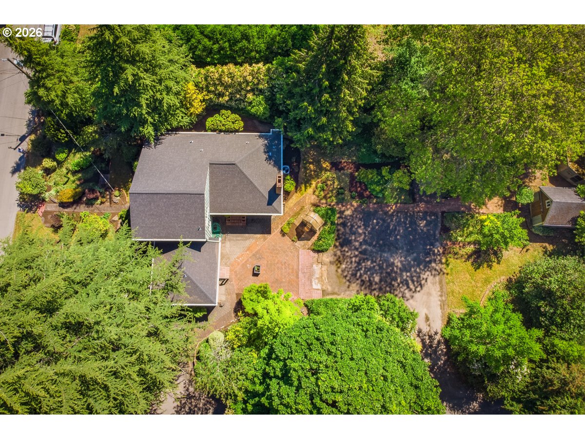 6434 Southwest Brugger Street Portland, OR 97219 - Photo 39 of 40 Gallery Image 39