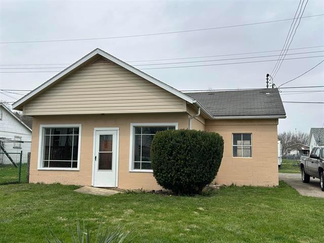 724 West 22nd Street Connersville, IN 47331 - Photo 19 of 27 Additional Building Storage/Workshop/Storage