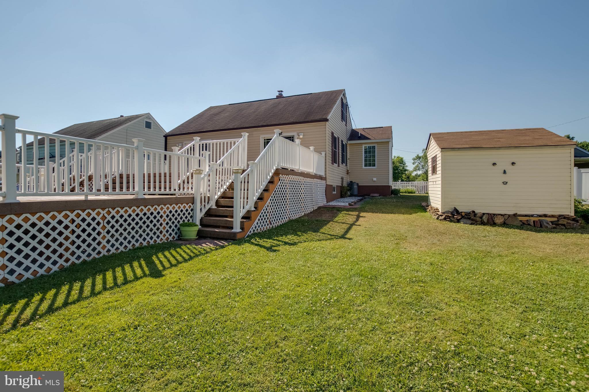802 Martin Road Baltimore, MD 21221 - Photo 21 of 25 Exterior Rear Yard