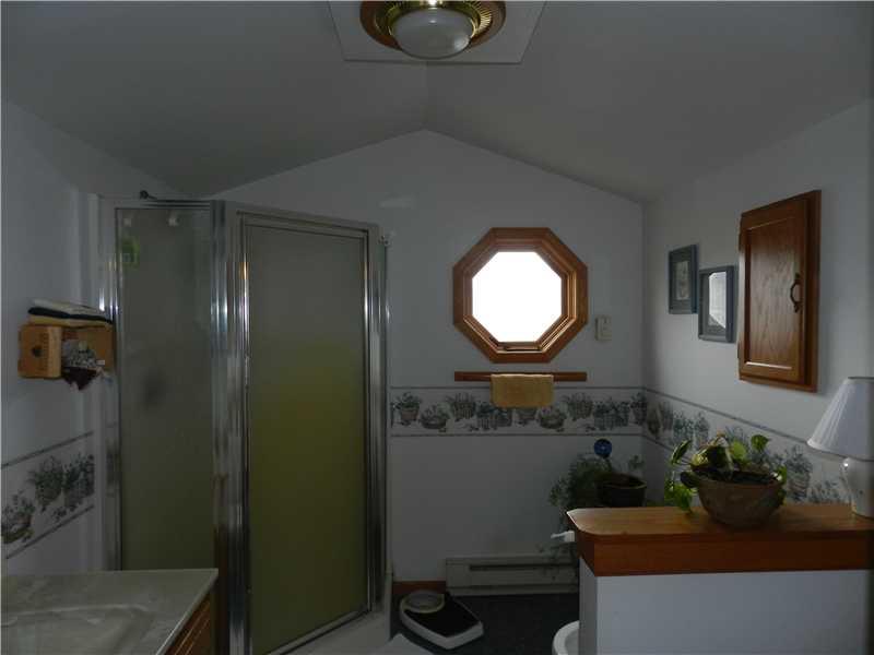 4110 Hollow Road New Castle, PA 16101 - Photo 10 of 18 Full Bath.