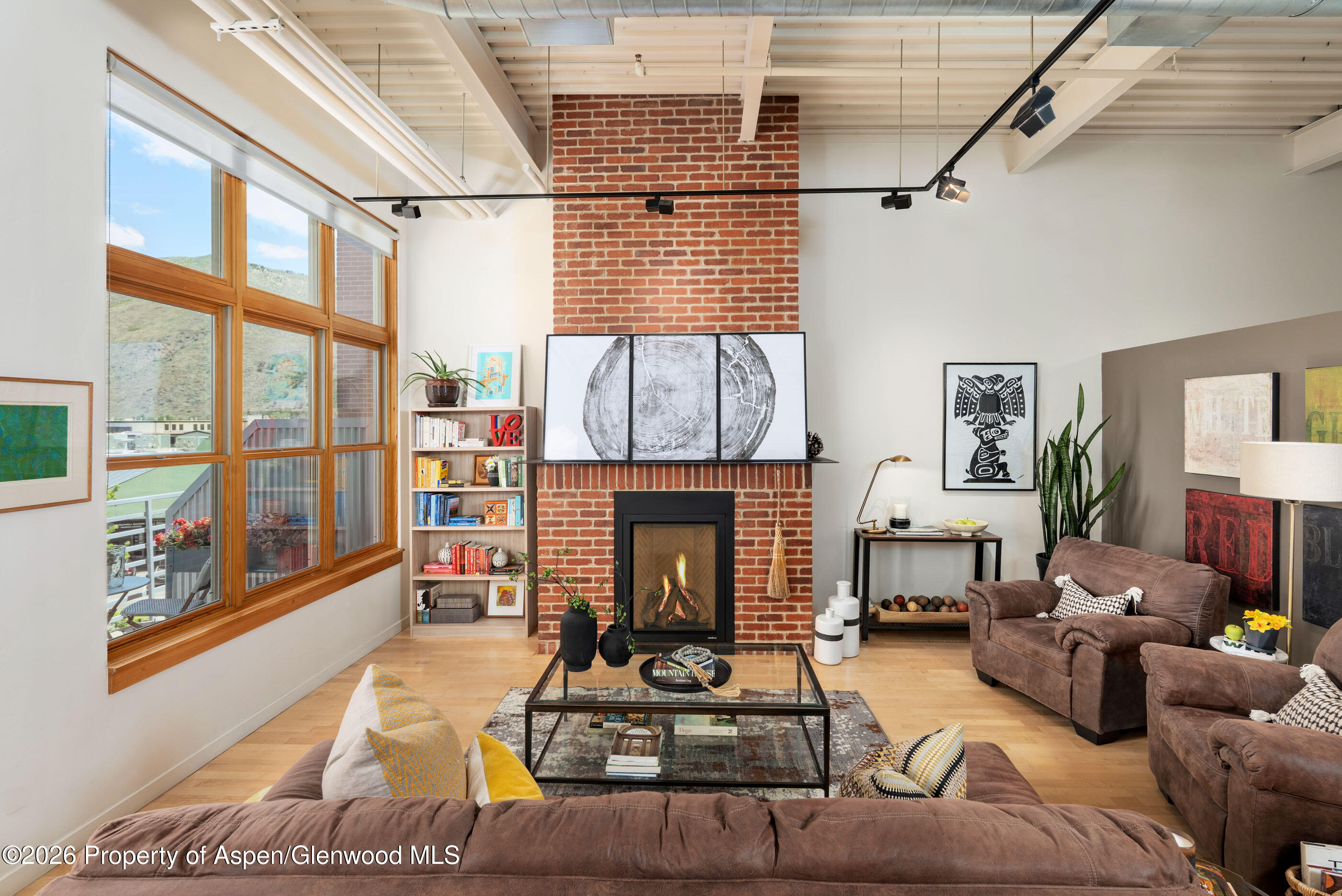 231 Robinson Street, Unit 320 Basalt, CO 81621 - Photo 3 of 22 Living Room