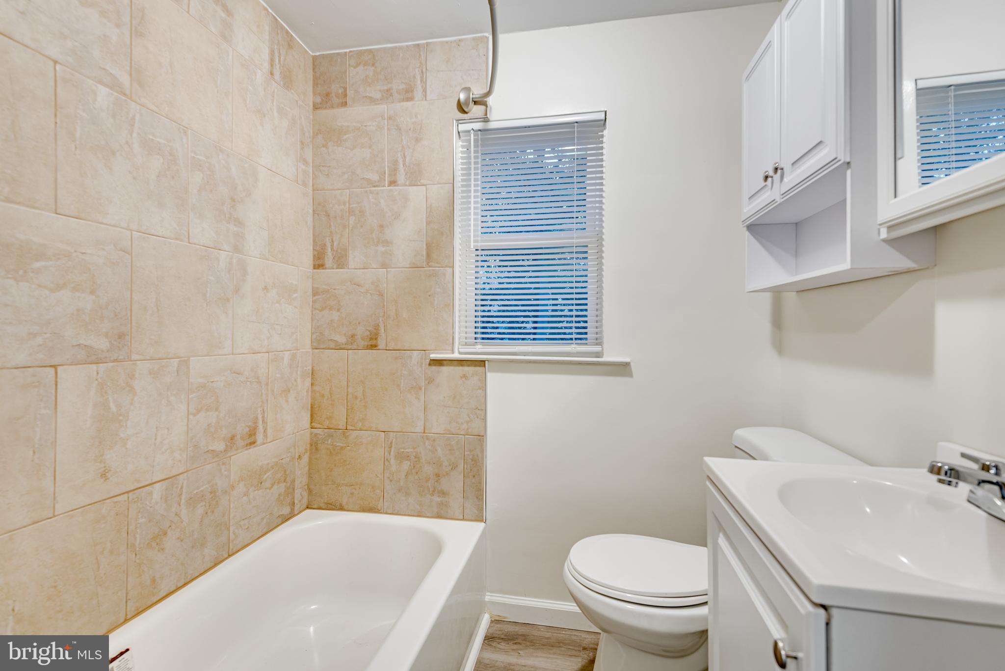 1558 Bay Head Road Annapolis, MD 21409 - Photo 24 of 33 Bathroom