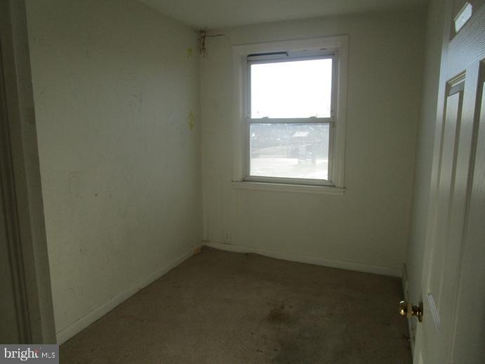 8149 Leon Street Philadelphia, PA 19136 - Photo 13 of 19 an empty room with a window