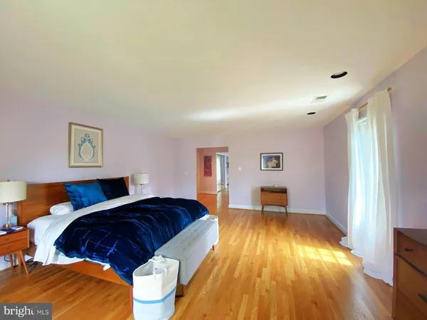 $9,500 | 9809 Hall Road, Potomac, MD 20854