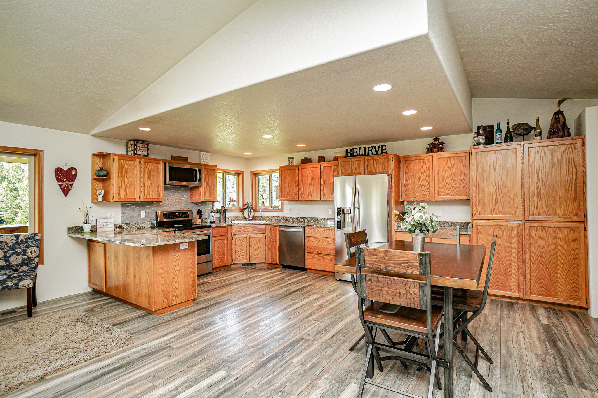 186 Felkner Road Grants Pass, OR 97527 - Photo 23 of 68 DSC09674