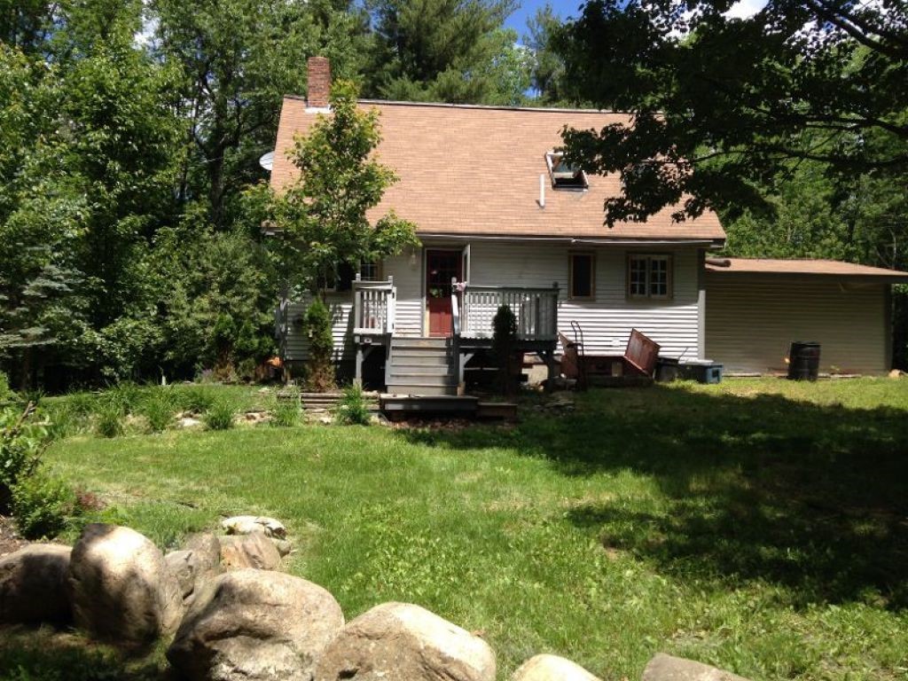73 Garland Road Strafford, NH 03884 - Photo 2 of 8
