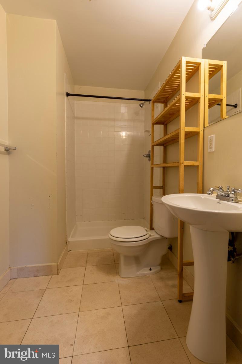 1324 Locust Street, Unit 1602 Philadelphia, PA 19107 - Photo 17 of 18