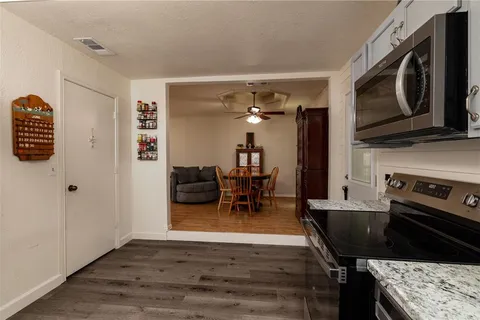 $250,000 | 812 Denton Drive, Euless, TX 76039