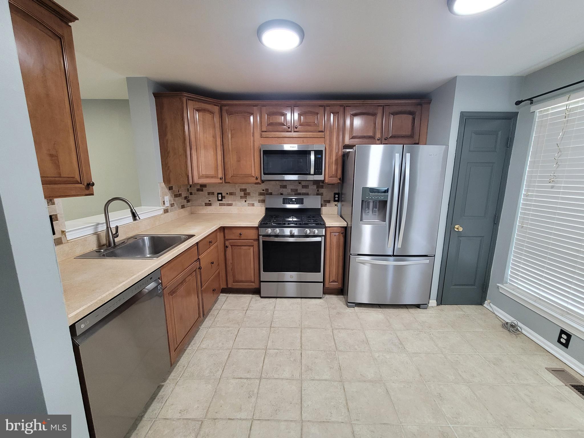 7733 Cornerstone Way Windsor Mill, MD 21244 - Photo 6 of 37
