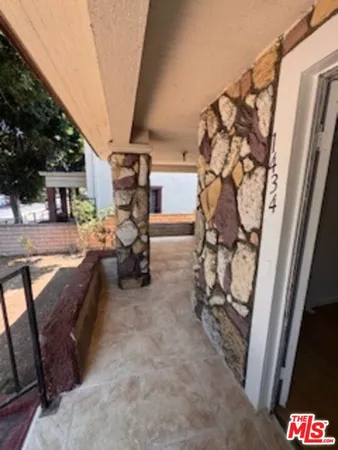 $5,995 | 1434 West 22nd Street, Los Angeles, CA 90007