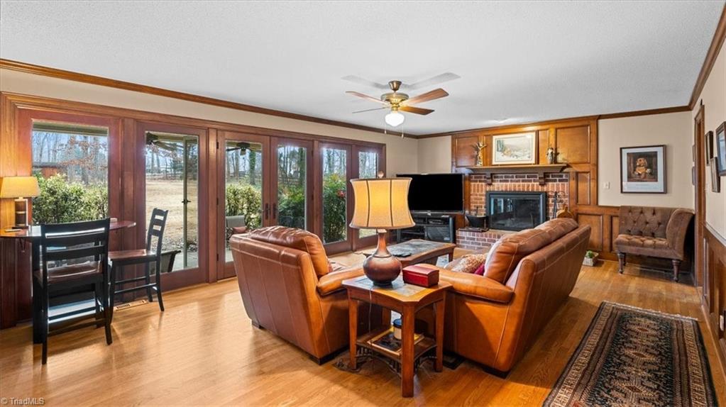4103 Stonebrook Farms Road Greensboro, NC 27406 - Photo 12 of 50 Living Room
