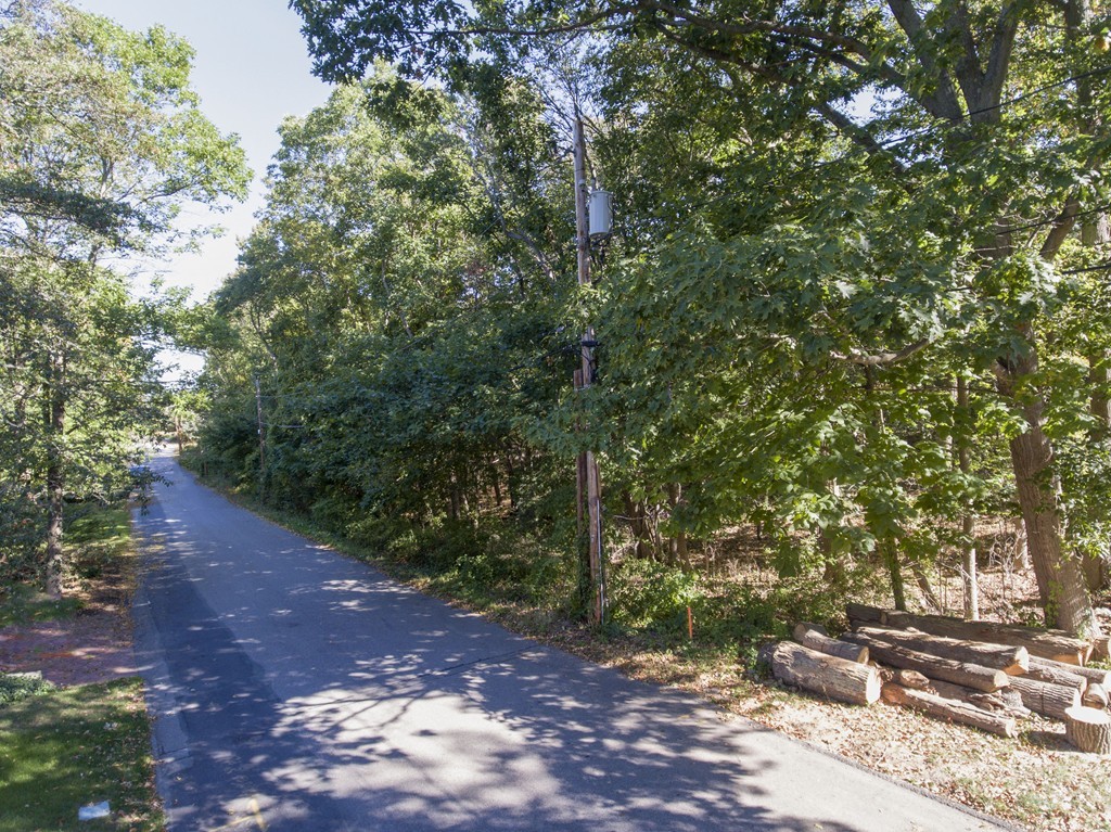 44 Rust Way Cohasset, MA 02025 - Photo 5 of 6 Gallery Image 5