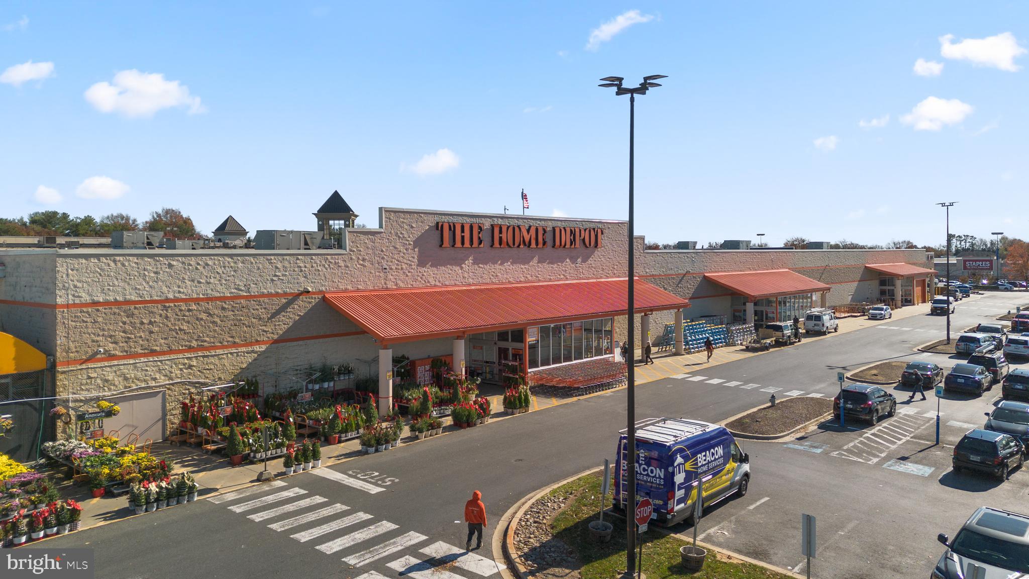 12708 Found Stone Road, Unit 3304 Germantown, MD 20876 - Photo 40 of 40 a view of a patio with swimming pool