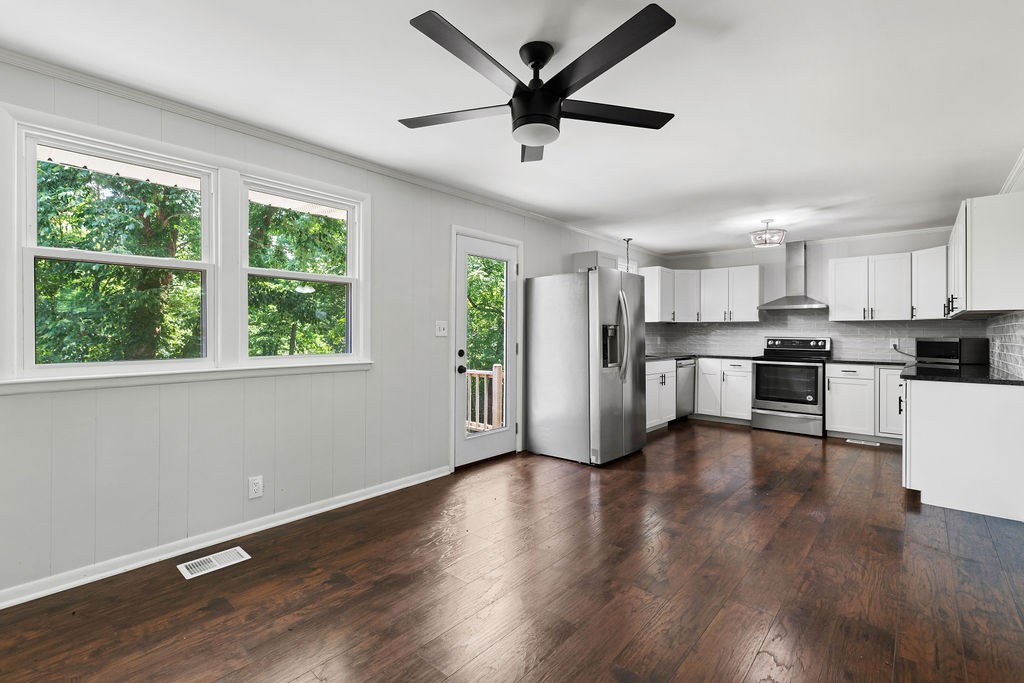 7988 Ridgewood Road Goodlettsville, TN 37072 - Photo 7 of 34 Gallery Image 7