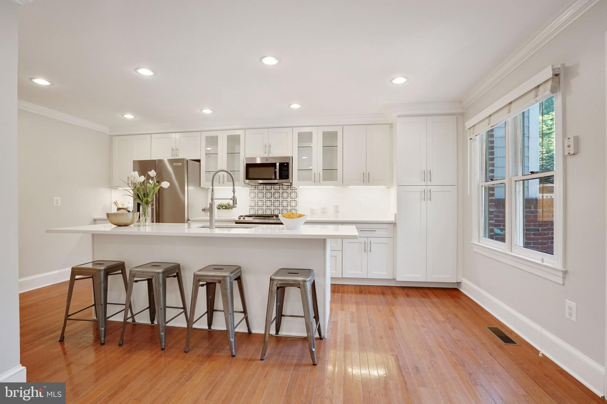 7281 Evans Mill Road McLean, VA 22101 - Photo 2 of 33 Gallery Image 2