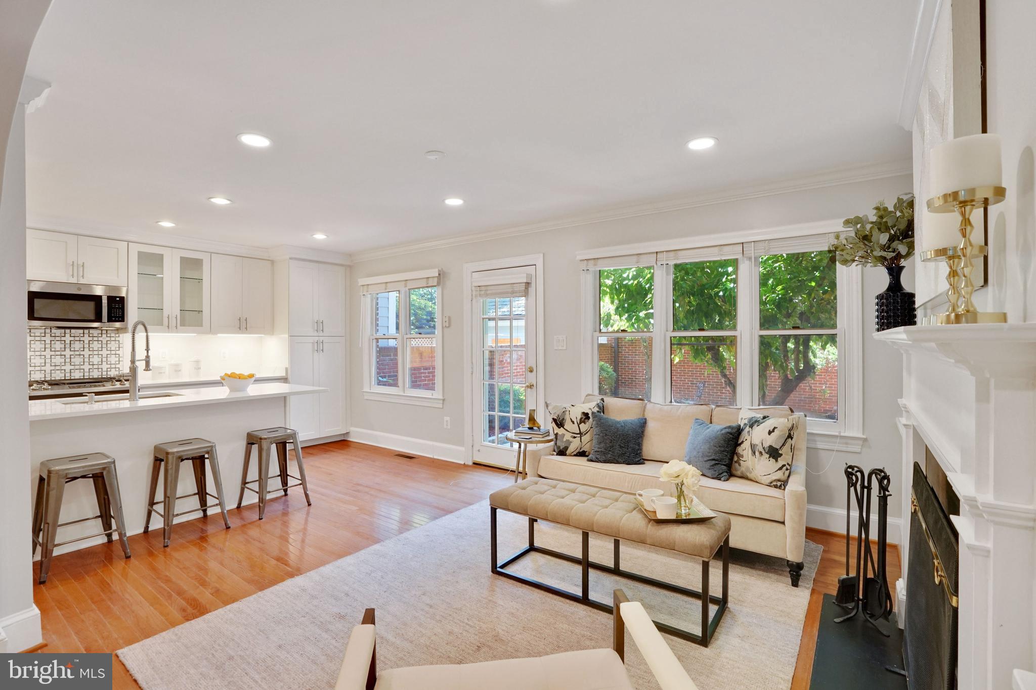 7281 Evans Mill Road McLean, VA 22101 - Photo 3 of 33 Gallery Image 3