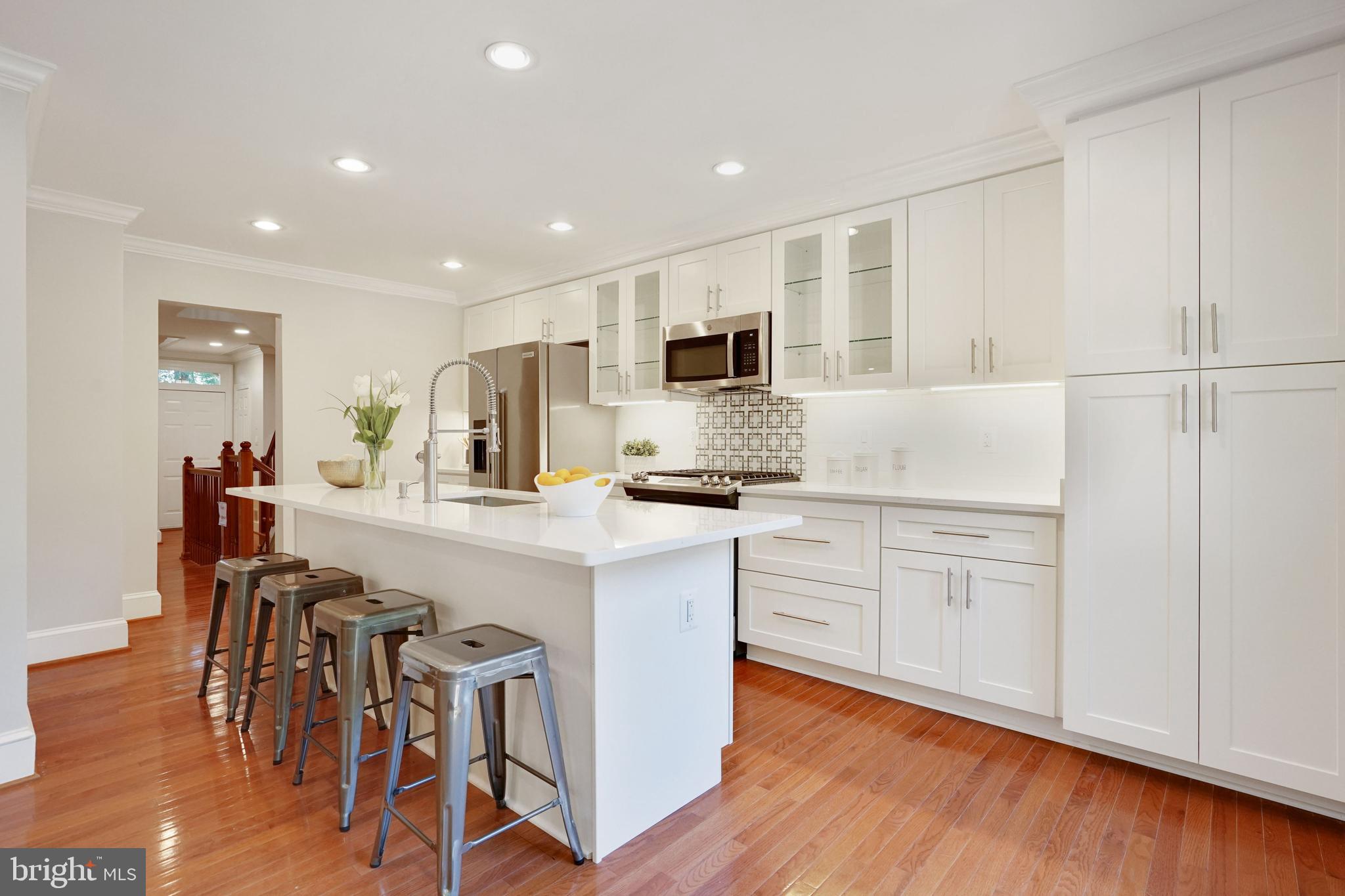 7281 Evans Mill Road McLean, VA 22101 - Photo 6 of 33 Gallery Image 6