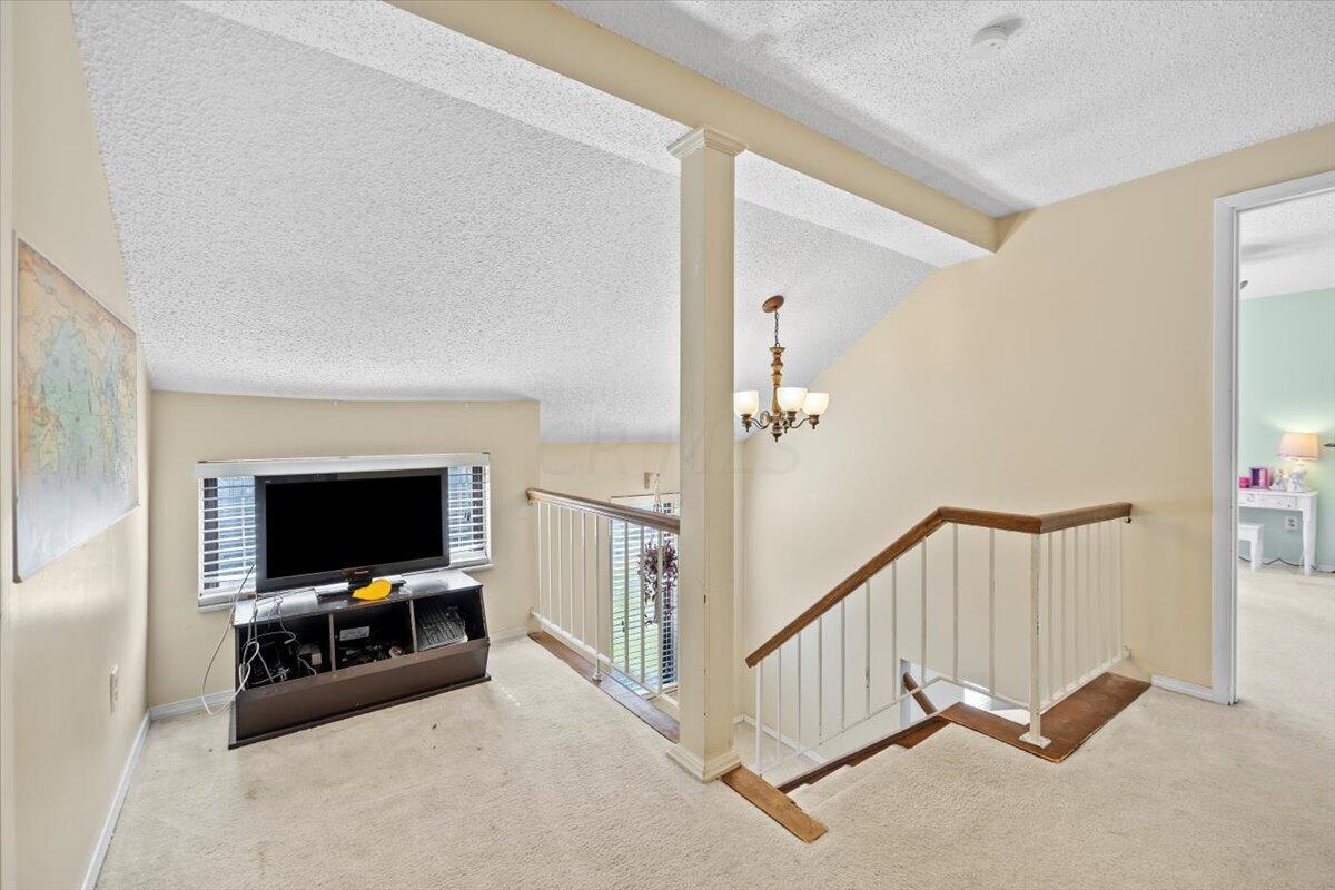 6277 Rutherford Place, Unit D Columbus, OH 43213 - Photo 14 of 25 14-Upstairs Landing