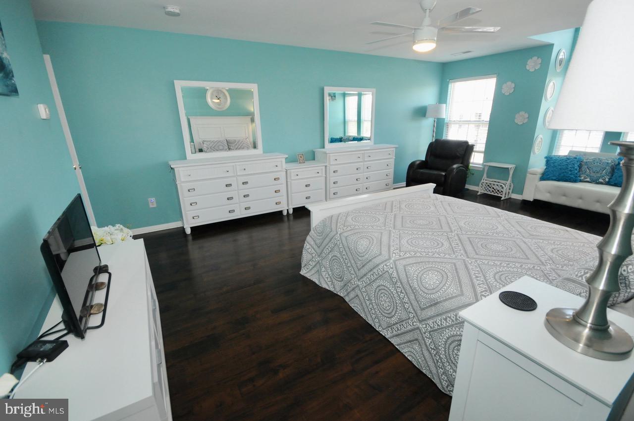 13 Shad Court Riverside, NJ 08075 - Photo 20 of 39 Main Bedroom