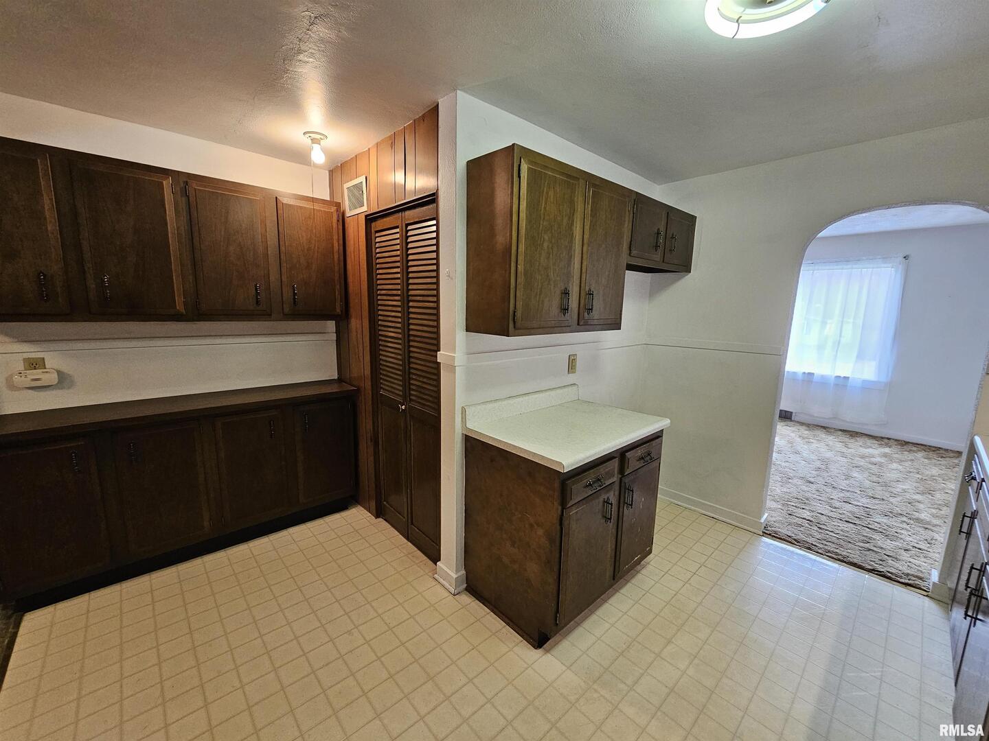 2712 Logan Street Mount Vernon, IL 62864 - Photo 11 of 21