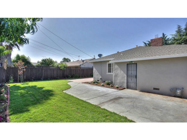262 Maria Street Santa Clara, CA 95050 - Photo 22 of 22 a black and white photo of a house