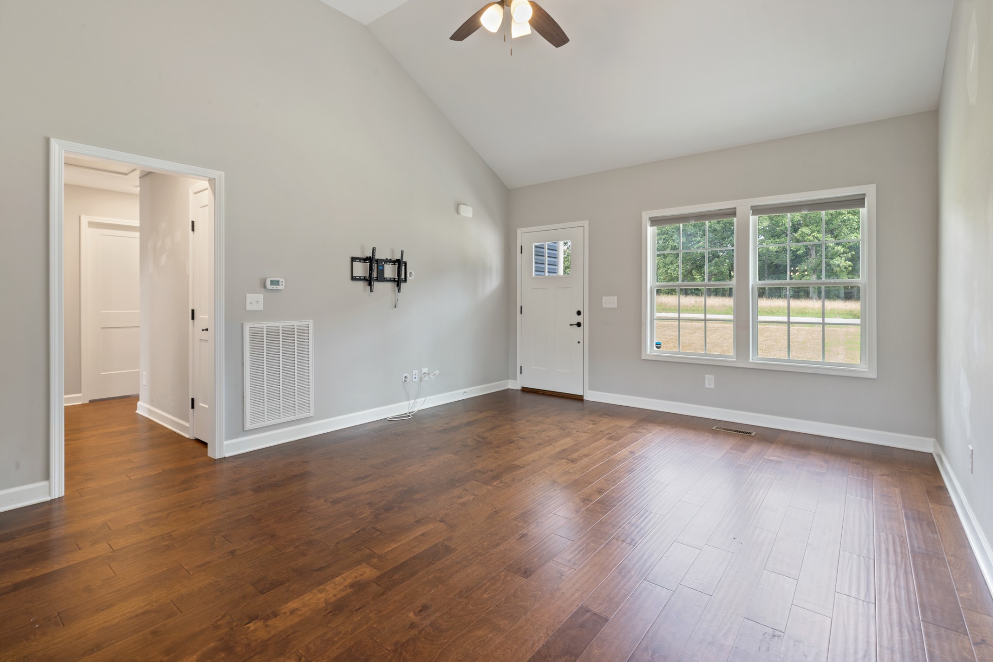 1092 Old County House Road Charlotte, TN 37036 - Photo 11 of 32 Gallery Image 11
