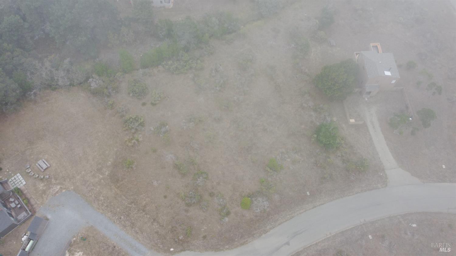 74 Burl Tree The Sea Ranch, CA 95497 - Photo 6 of 9 a picture of a bath tub