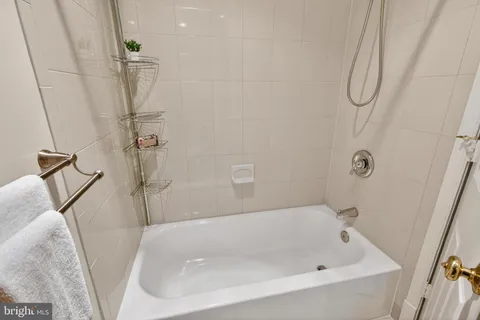 $925,000 | 3297 Sutton Place Northwest, Unit C, Washington, DC 20016