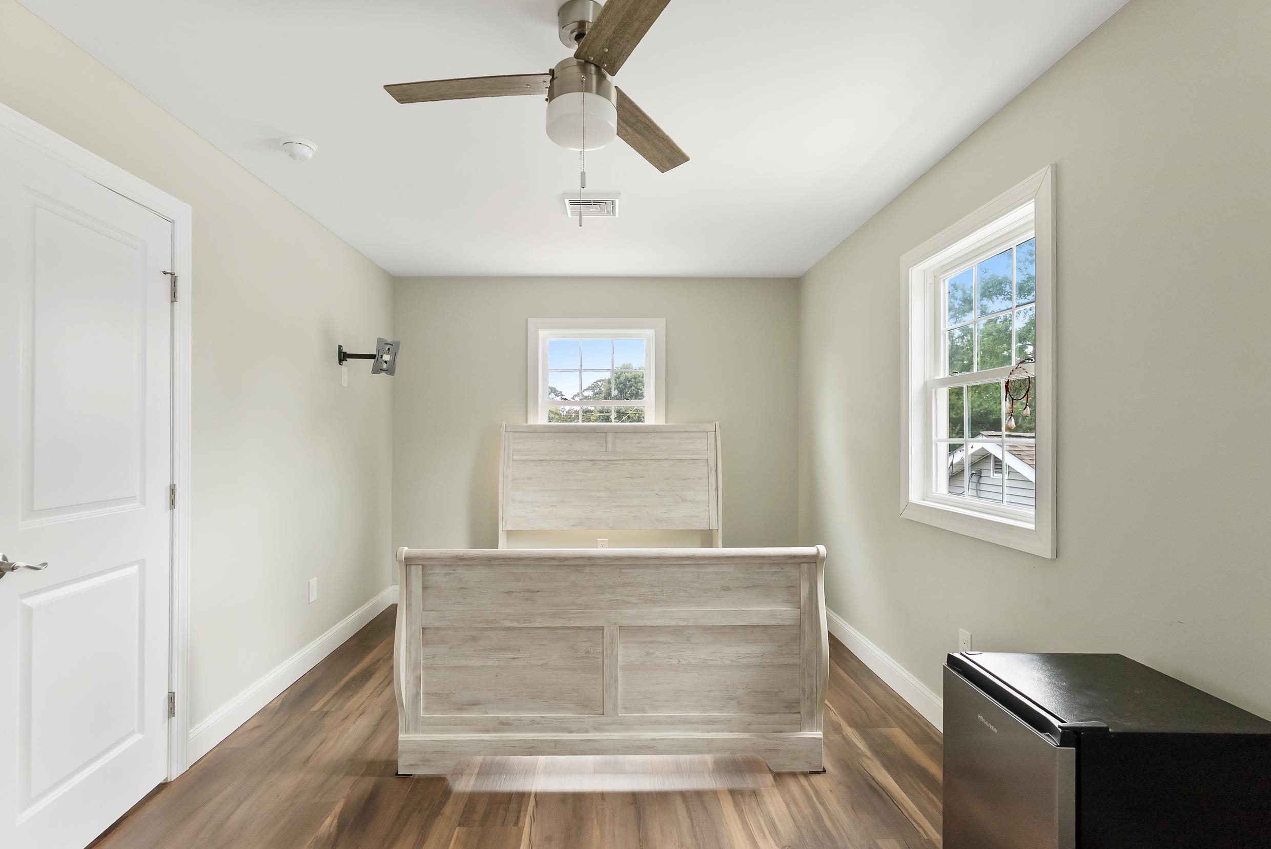 134 Arbor Road Villas, NJ 08251 - Photo 18 of 27 a view of an empty room and window