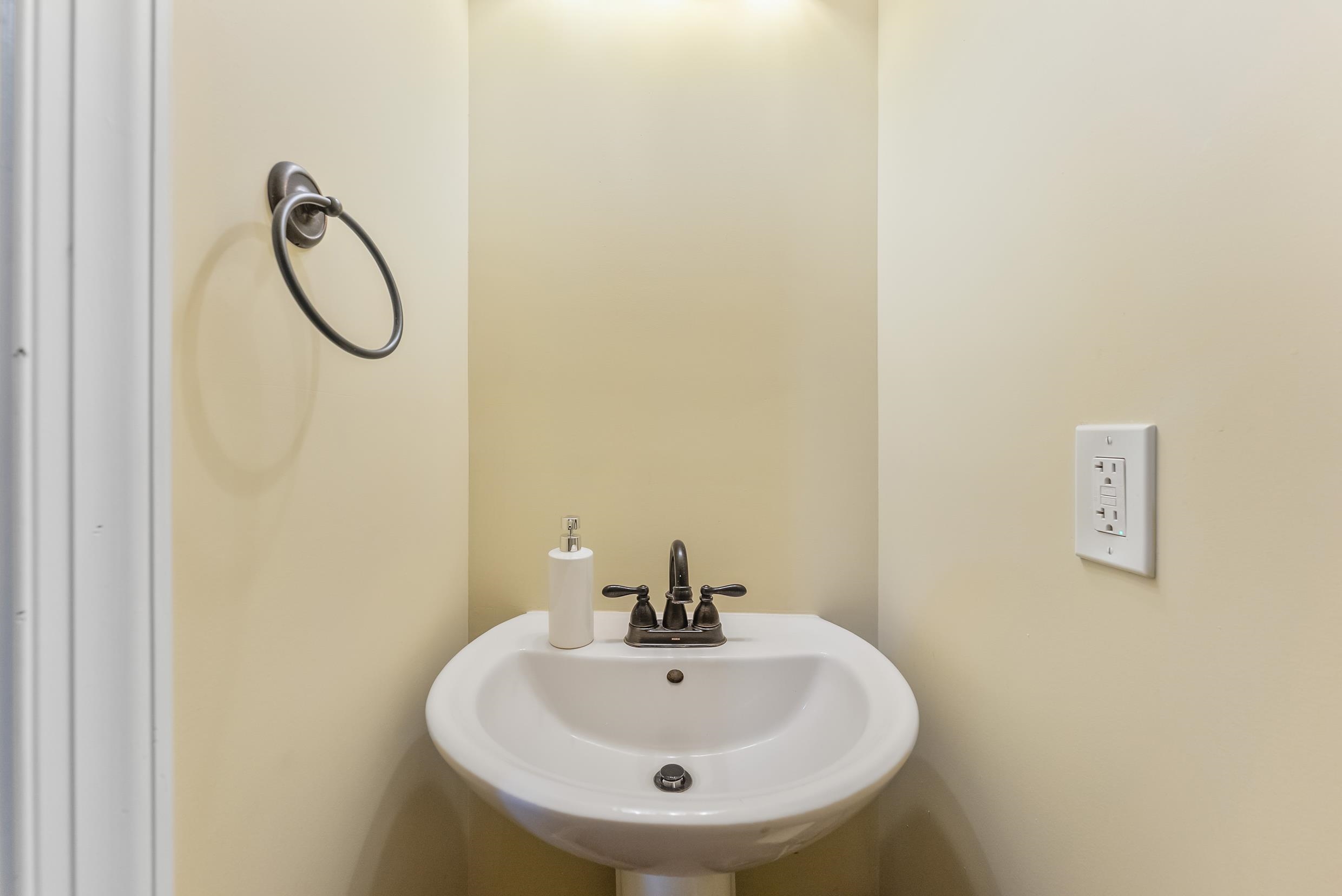 134 Arbor Road Villas, NJ 08251 - Photo 23 of 27 a bathroom with a sink and a mirror
