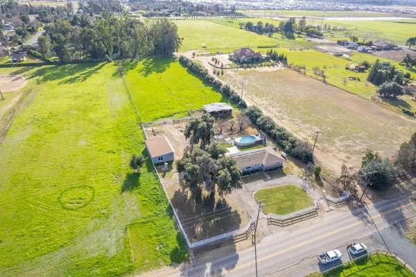 $740,000 | 5187 East Behymer Avenue, Clovis, CA 93619