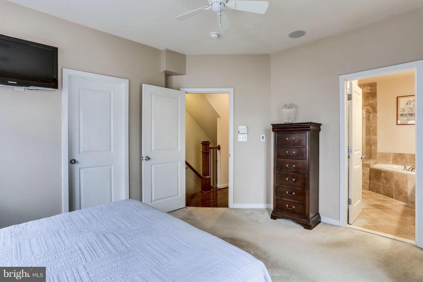 419 K Street Southeast Washington, DC 20003 - Photo 14 of 27 PRIMARY BEDROOM PIC #3